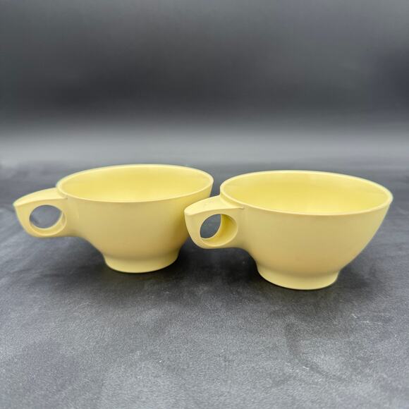 Vintage Boontonware Yellow Coffee Cups Melmac - Picture 9 of 13